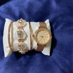 Women’s watch and bracelet set in Rose Tone